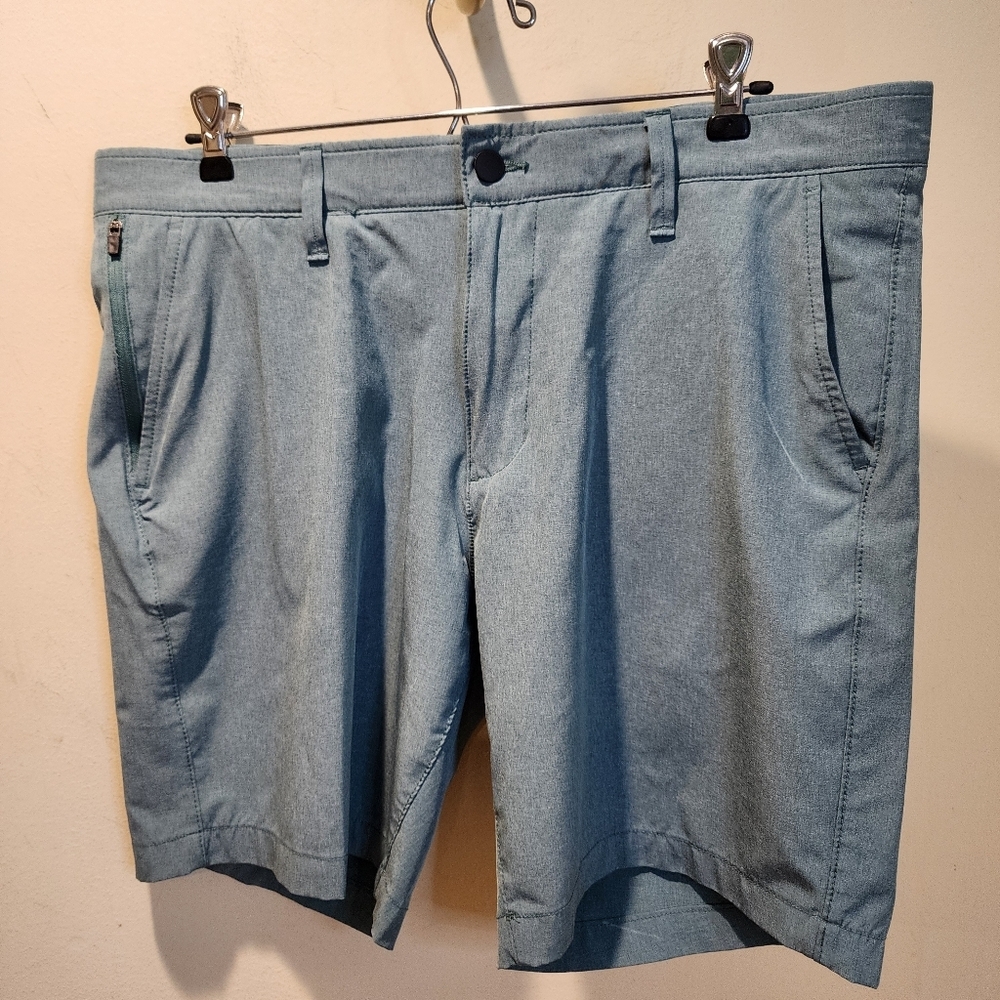 Berkley Jensen Men's Casual  Flat Front Shorts Size 34